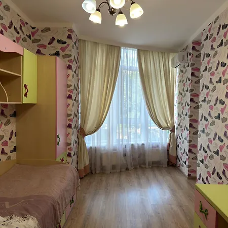 Apartmán On Franzuskiy Bulvar